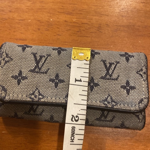 Louis Vuitton navy four key holder, leather, and canvas LV  classic monogram - Picture 10 of 11
